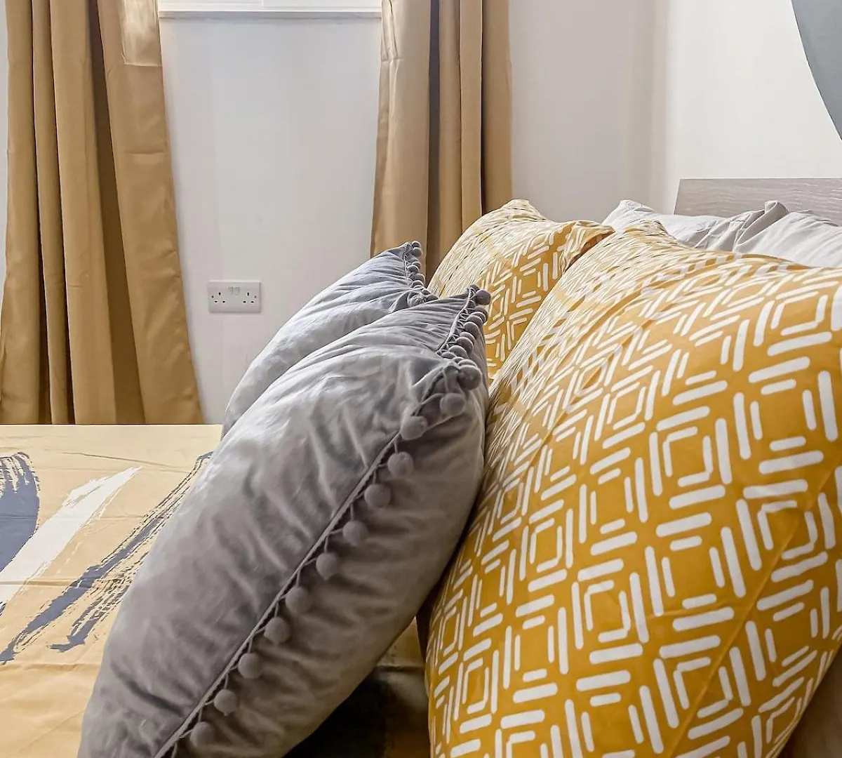 Large Studio Penthouse With 2 Terraces - By Solea Holiday Homes Malta