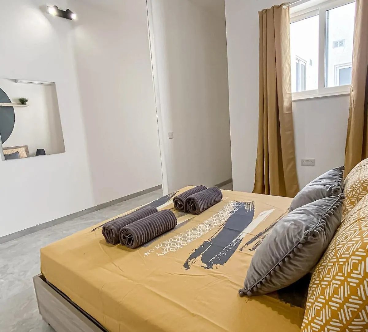 Large Studio Penthouse With 2 Terraces - By Solea Holiday Homes 0*, Gzira Malta
